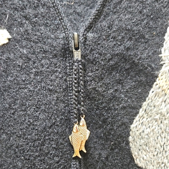 Coldwater Creek Medium Sweater Vest 100% Wool Cat Fish Hang Zip Black Hong Kong - Picture 6 of 7